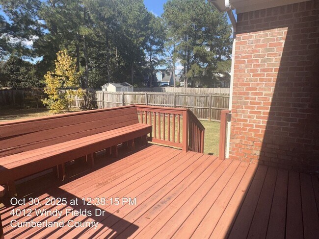 Foto del edificio - 4012 Windy Fields Dr