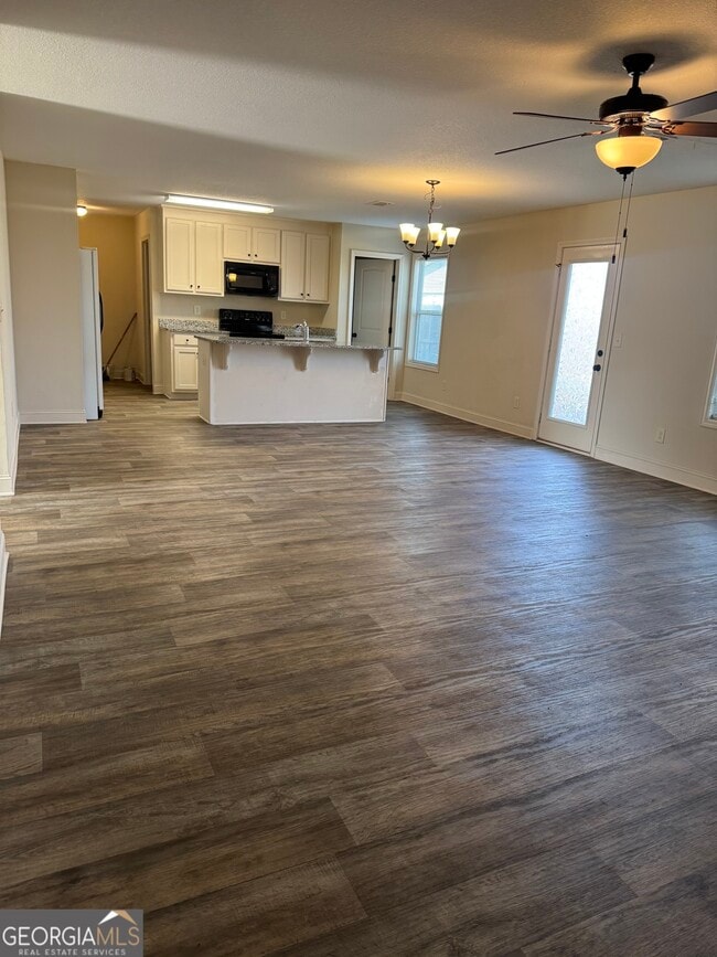 Building Photo - 9 Heartland Cir