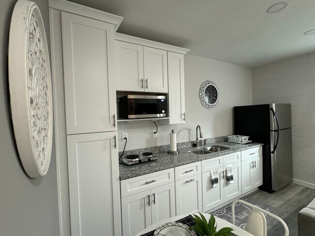 Foto del edificio - 8156 Imber St