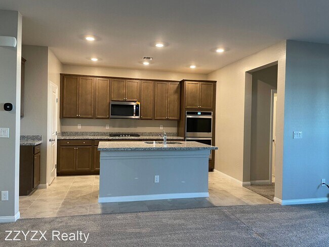 Building Photo - 4 br, 3 bath House - 10734 Silver Pond Avenue