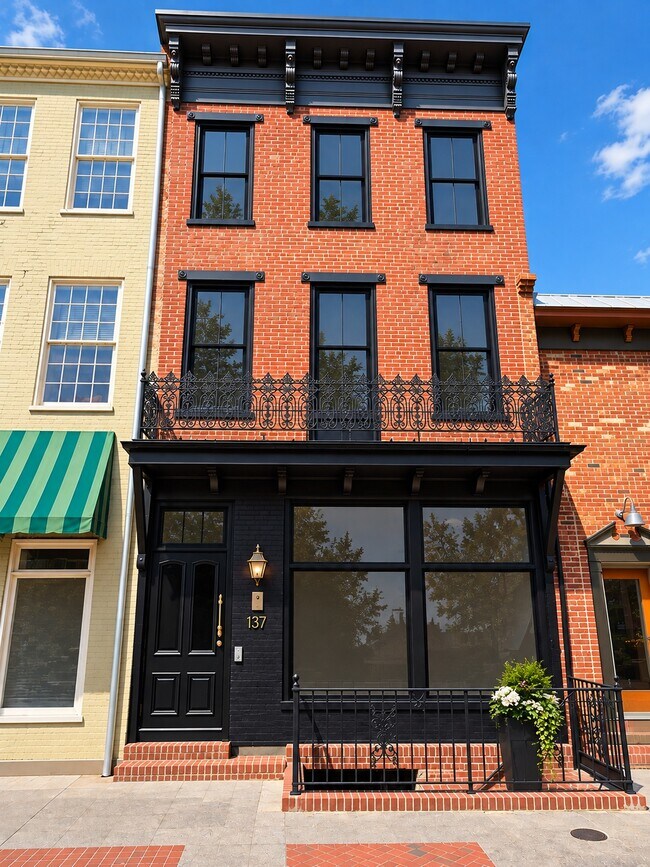 Foto del edificio - 137 S Loudoun St