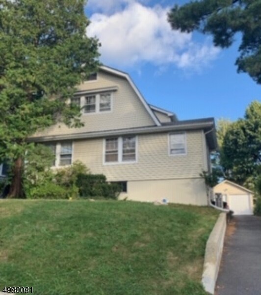 Primary Photo - 13 Malvern Pl