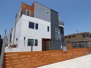 Building Photo - 6411 Lexington Ave