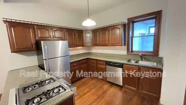 Foto del edificio - 421 E Carson St