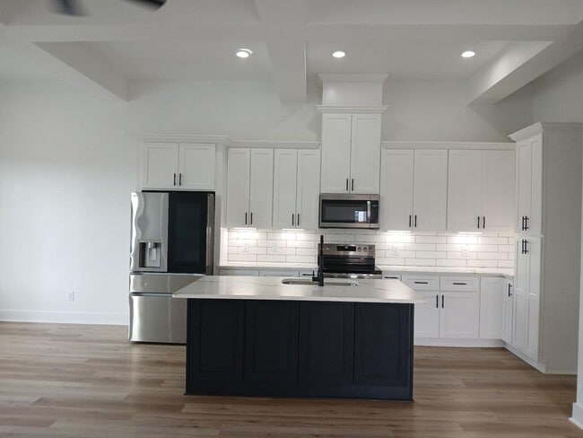 Building Photo - 1132 Longleaf Pne St