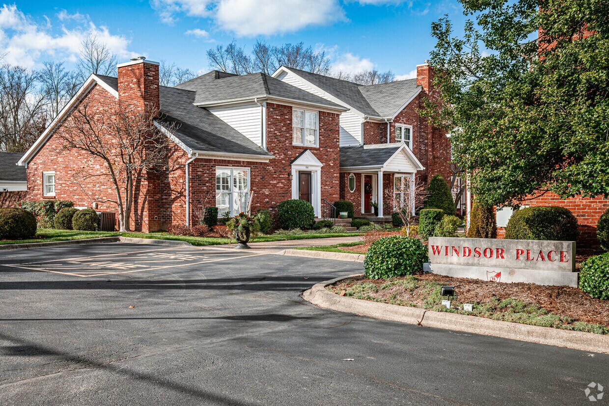 Windsor Apartments in Louisville, KY