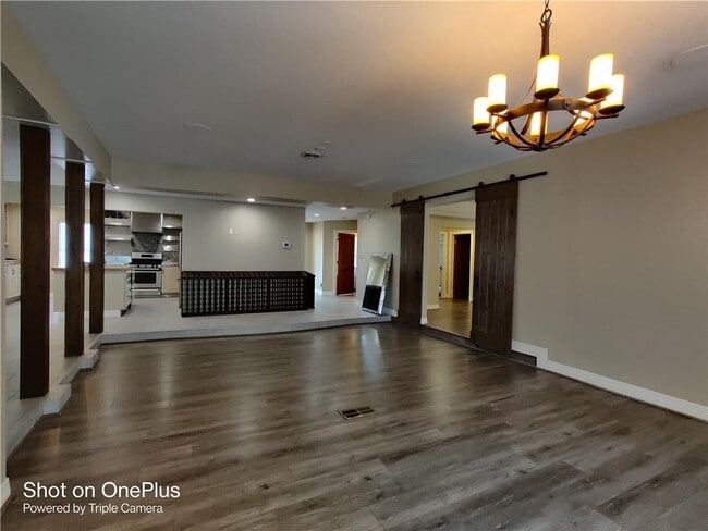 Building Photo - 12135 Fitzhugh Rd