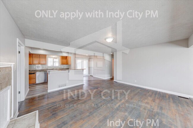 Foto del edificio - 5120 Reeder St