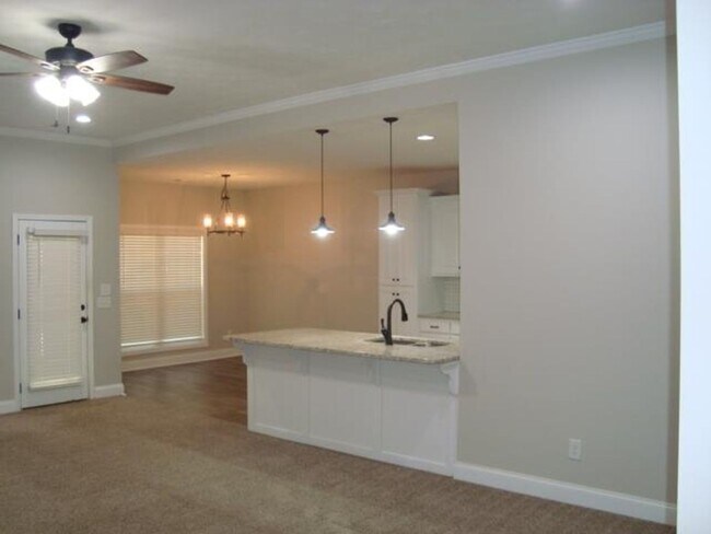 Foto del edificio - Home in Phenix City available to rent 10/2...