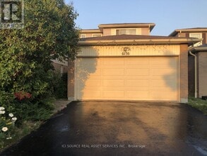 Building Photo - 6136 Fullerton Crescent