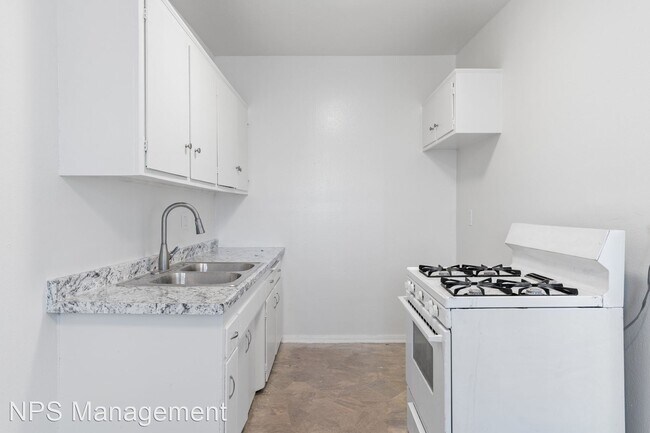 Foto del edificio - 2 br, 1 bath Apartment - 1128 E 12th Stree...