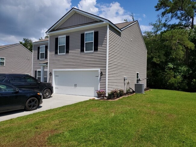 Building Photo - 121 Tupelo Way