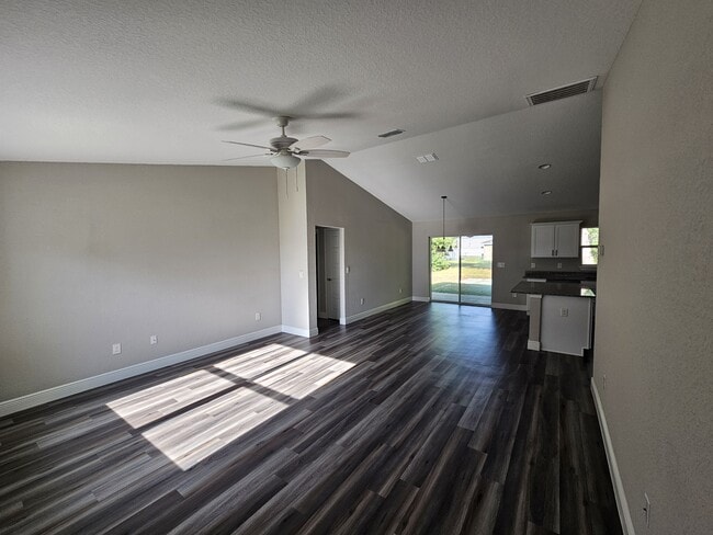 Foto del edificio - 56 Pine Trace Ct