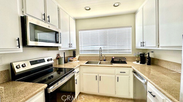 Building Photo - 2322 Palos Verdes Dr W