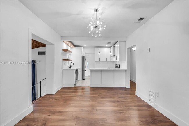 Building Photo - 4417 SW 14th St
