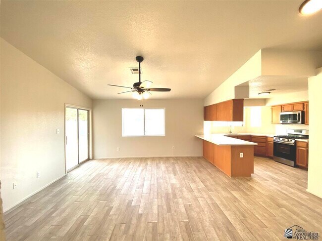 Foto del edificio - 11384 E 25th Pl