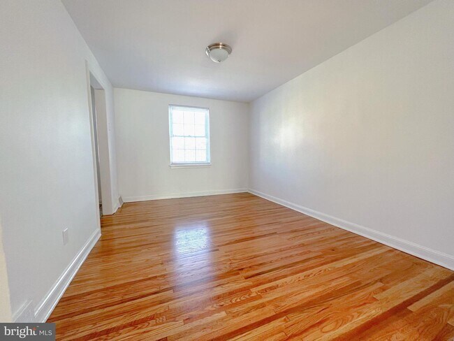 Foto del edificio - 213 Ridge St