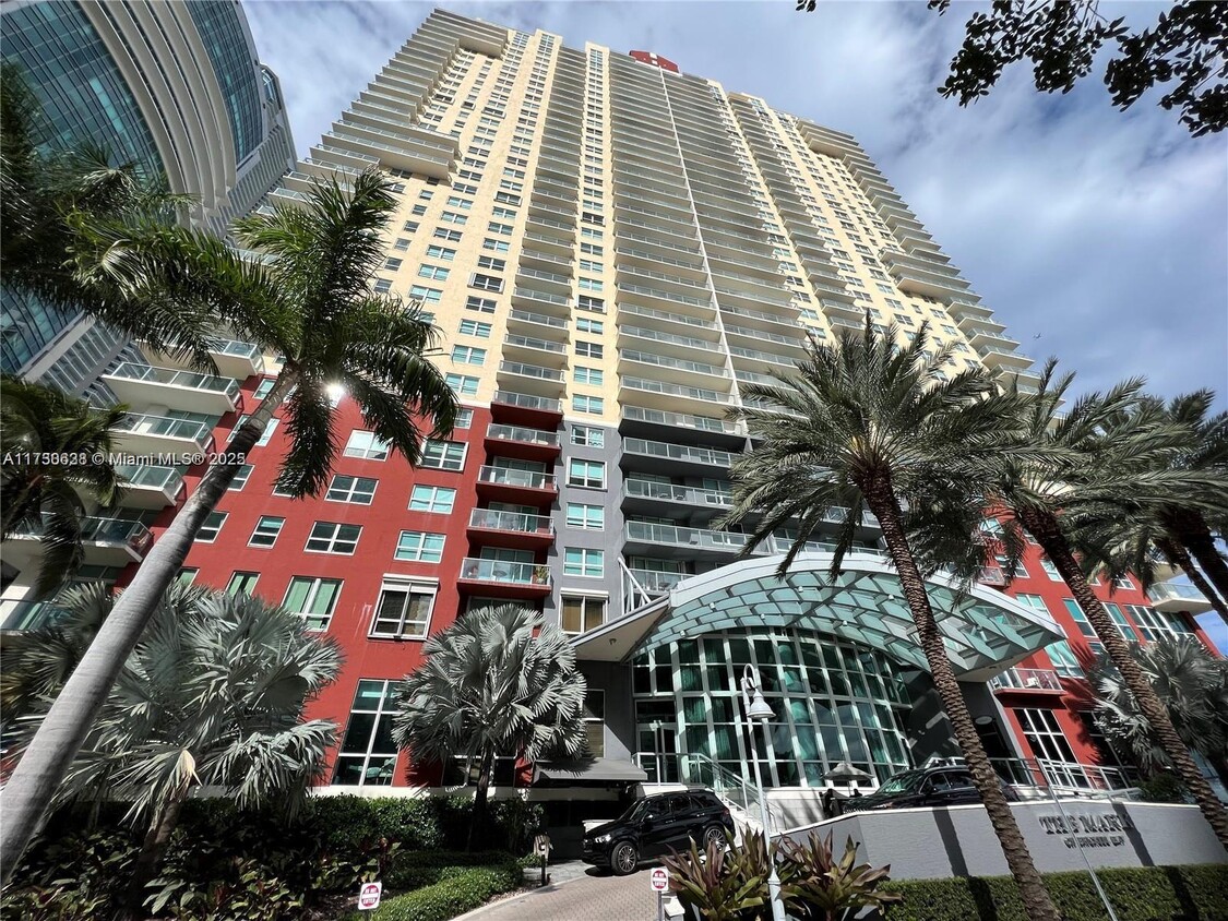 Foto principal - 1155 Brickell Bay Dr