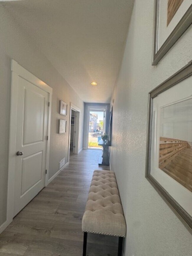 Foto del edificio - Exceptional 2 Story Home With Finished Basement!