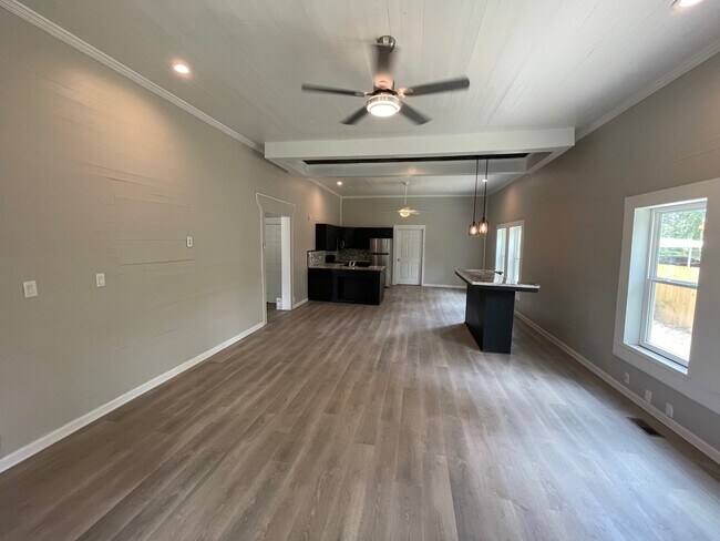 Foto del edificio - 209 McDonald St SW
