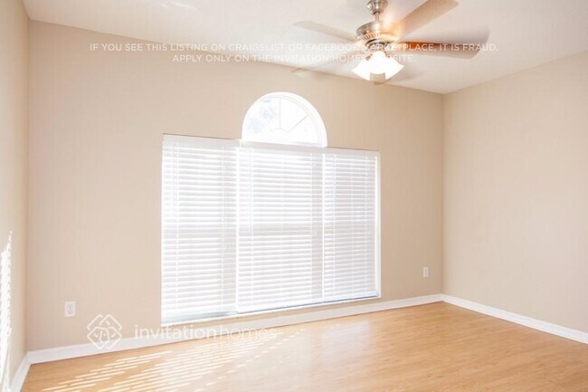 Foto del edificio - 11822 Colyar Ln