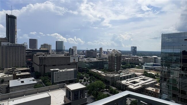 Foto del edificio - 400 W Peachtree St NW
