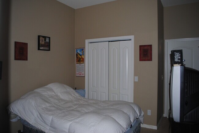 Foto del edificio - Three Bed / Three Bath with Fenced Yard an...