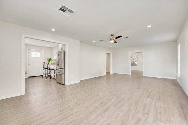 Foto del edificio - 923 E 36th St