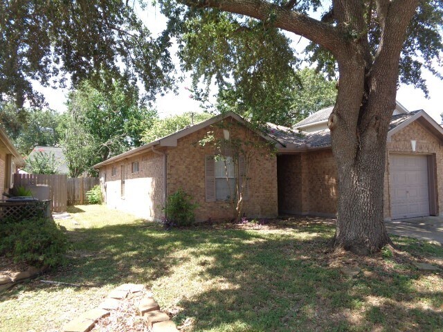 Foto del edificio - 20107 Beechview Ln
