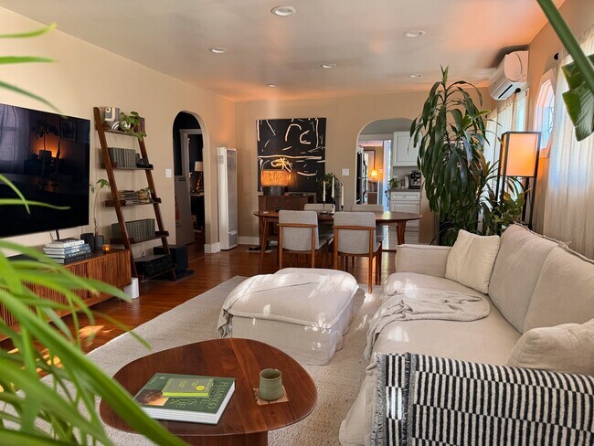 Foto del edificio - 957 N Avenue 49