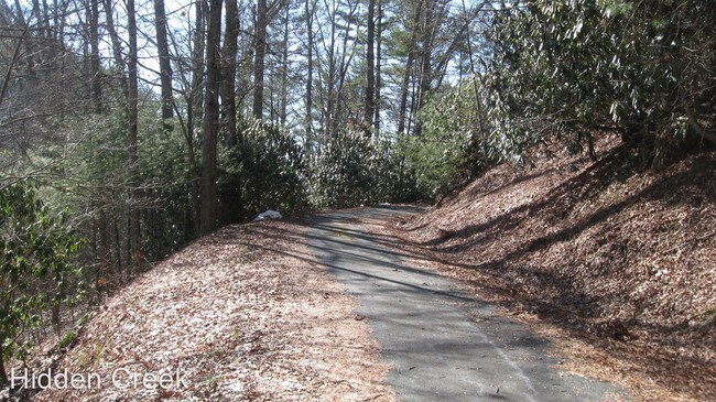 Foto del edificio - 3 br, 1 bath House - 4793 Castleford Road