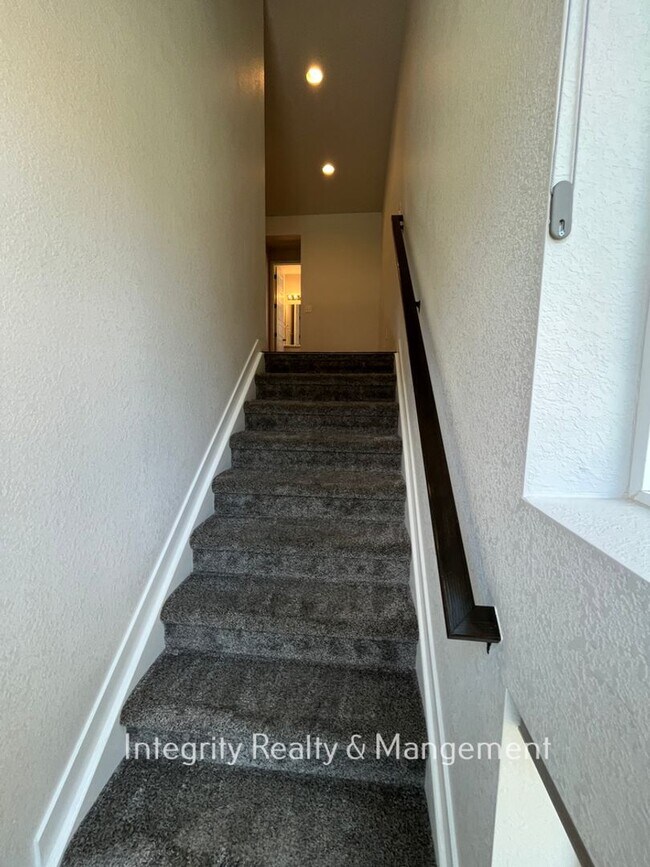Building Photo - 2634 Mayotte Wy
