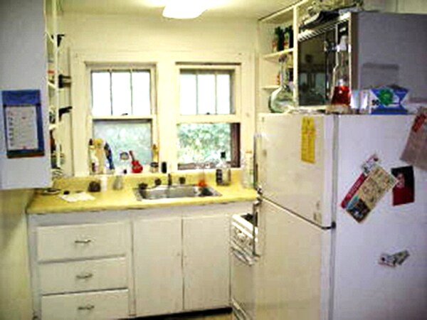 Foto del edificio - 104 S Grove St