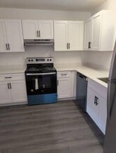 Building Photo - 2780 Somerset Dr