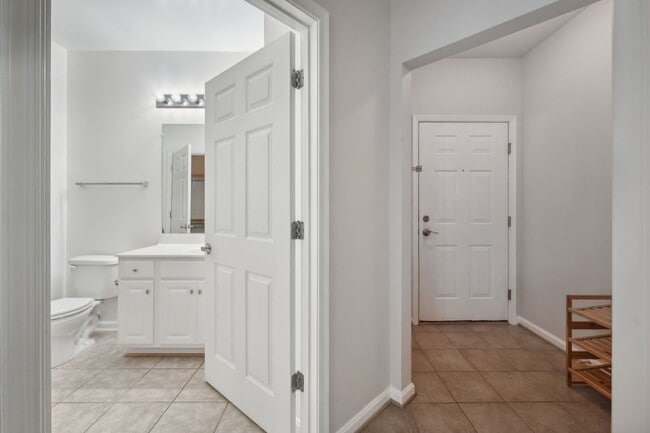 Photo - Welcome to this beautiful and bright one-b... Apartment