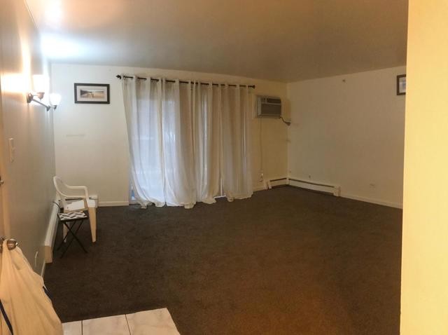 Foto del edificio - 10310 Ridgeland Ave