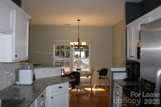 Foto del edificio - 9446 Cadman Ct