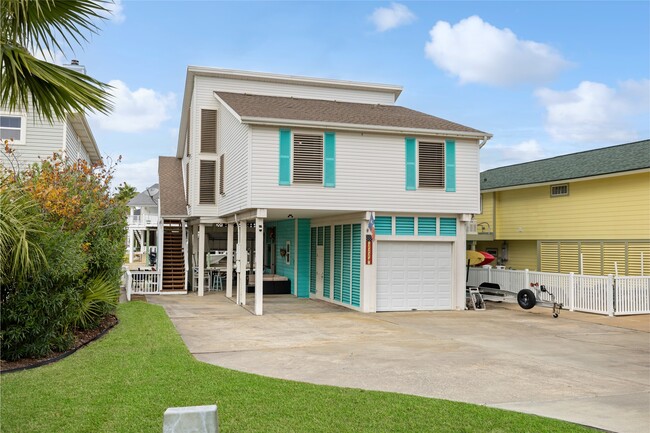 Building Photo - 1114 Tiki Dr