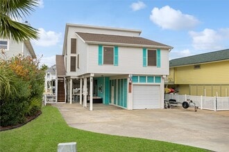 Building Photo - 1114 Tiki Dr