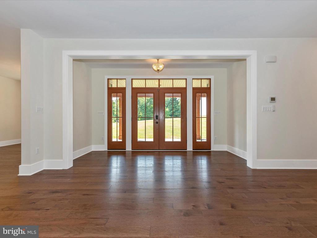 Primary Photo - 2060 Woodbine Rd