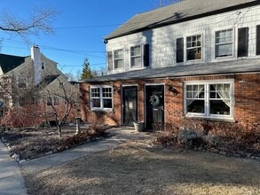 Building Photo - 71 Scudder Ave