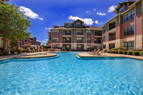Foto del edificio - 9741 N Lake Creek Pkwy