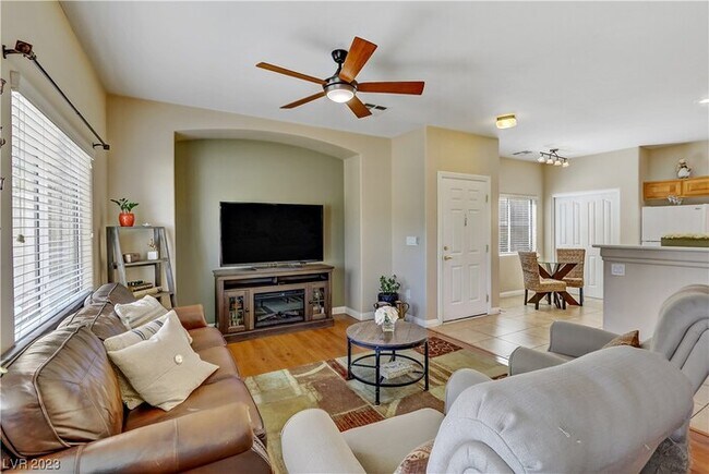 Foto del edificio - Beautiful Clark County Townhome