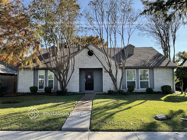 Building Photo - 8102 Kensington Dr