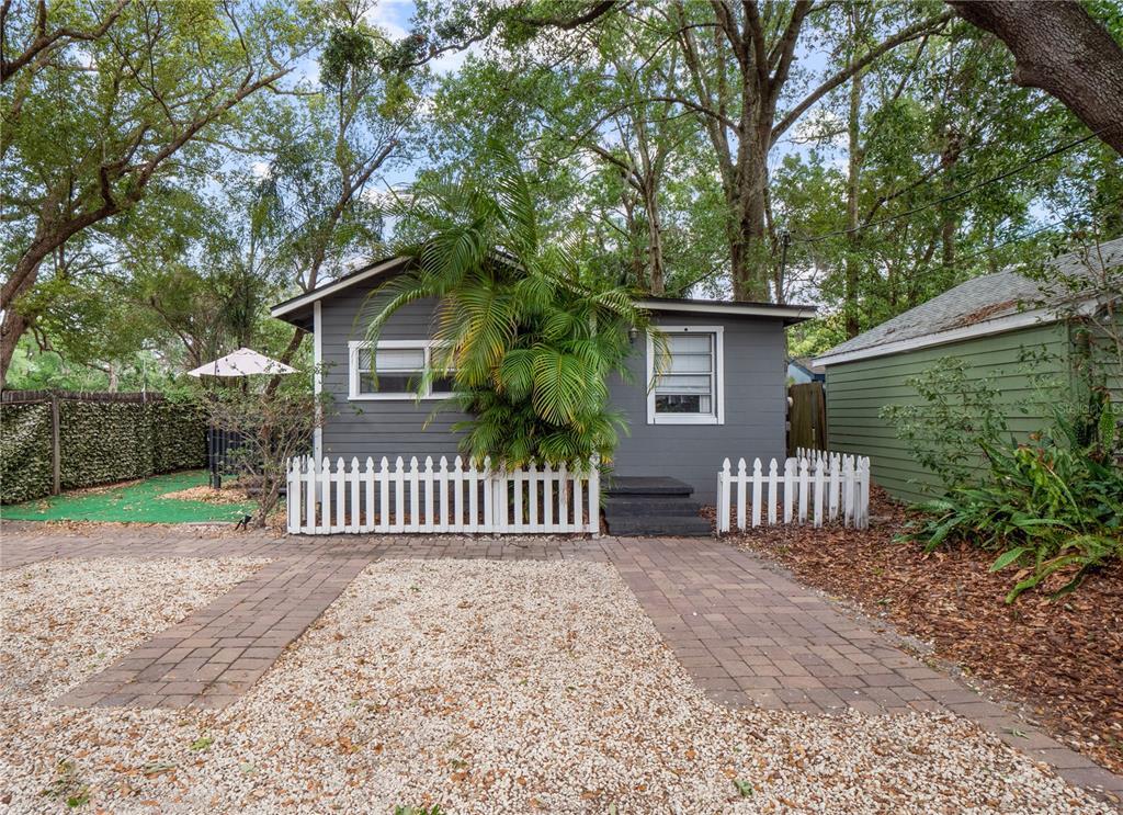 Foto principal - 1627 E Concord St