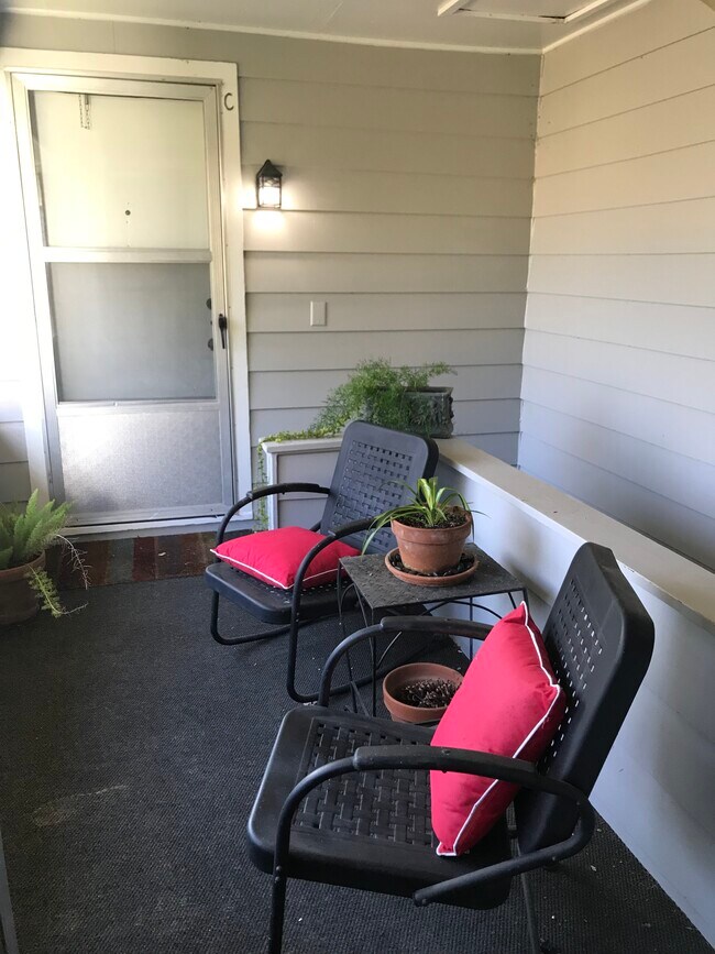 Foto del edificio - 701 Daniels St