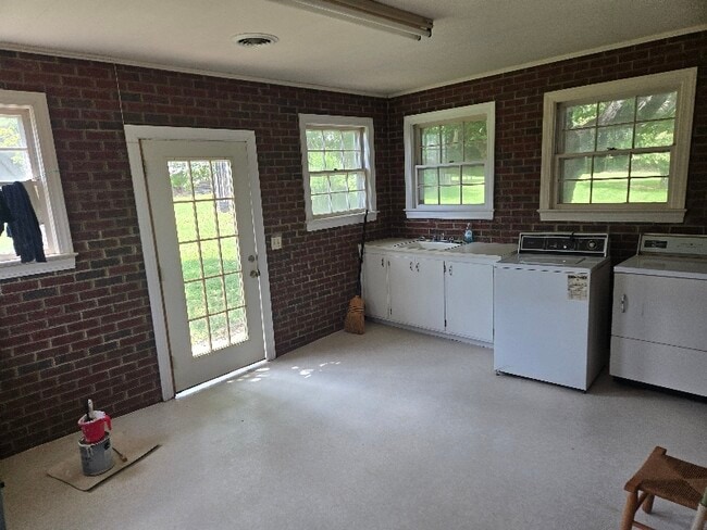 Foto del edificio - 13935 Cool Springs Rd