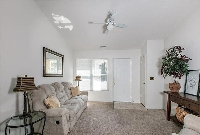 Building Photo - 16 Krista Cir