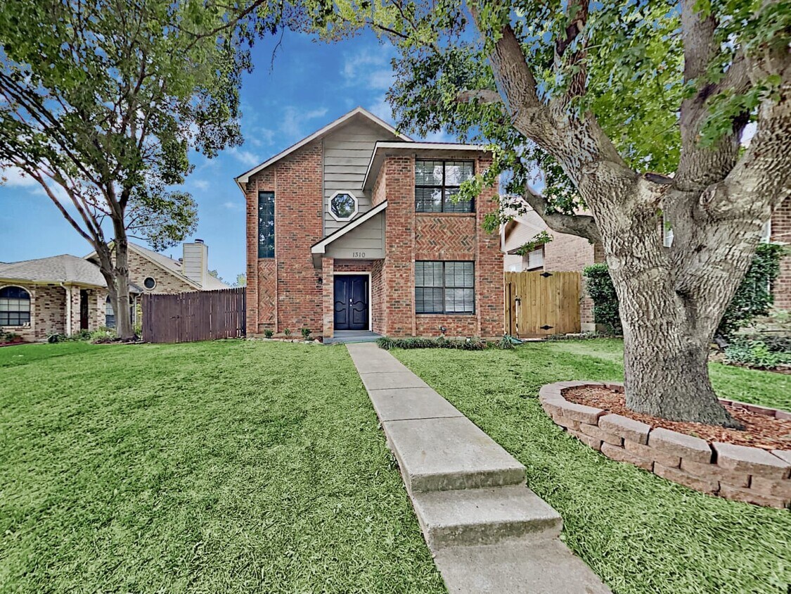 1310 Overlook Dr House Rental in Lewisville, TX