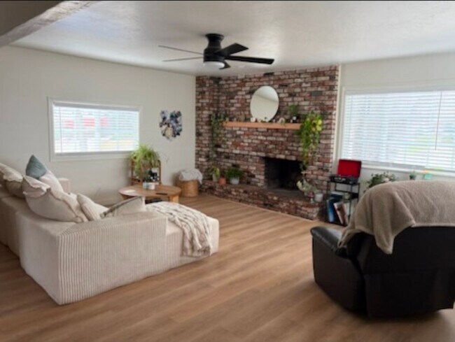 Foto del edificio - 3 bedroon 2 bath home